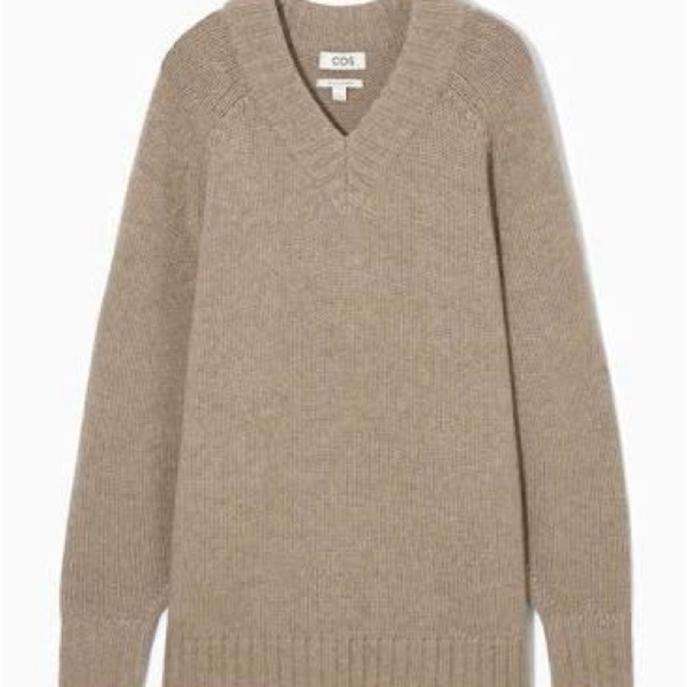 COS 100% Cashmere V-Neck Sweater in Beige
